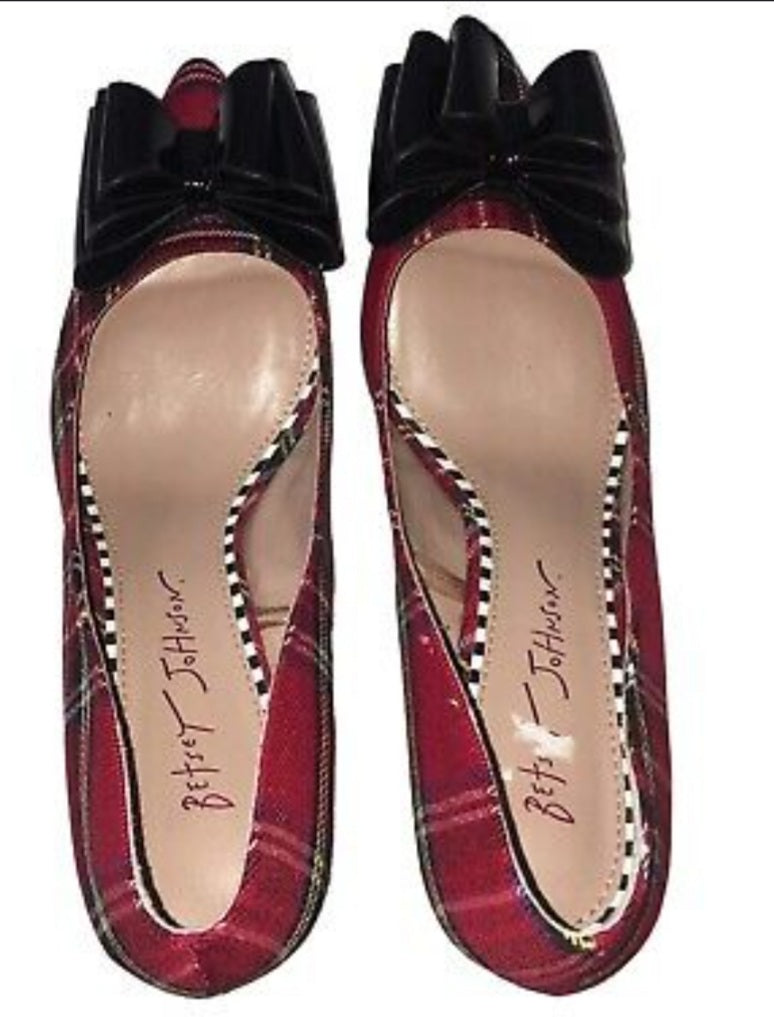 Betsey Johnson Red Plaid Tartan Pumps Size 7.5